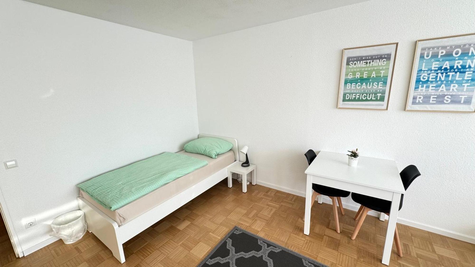 Monteur & Messezimmer Ratingen-duesseldorf *